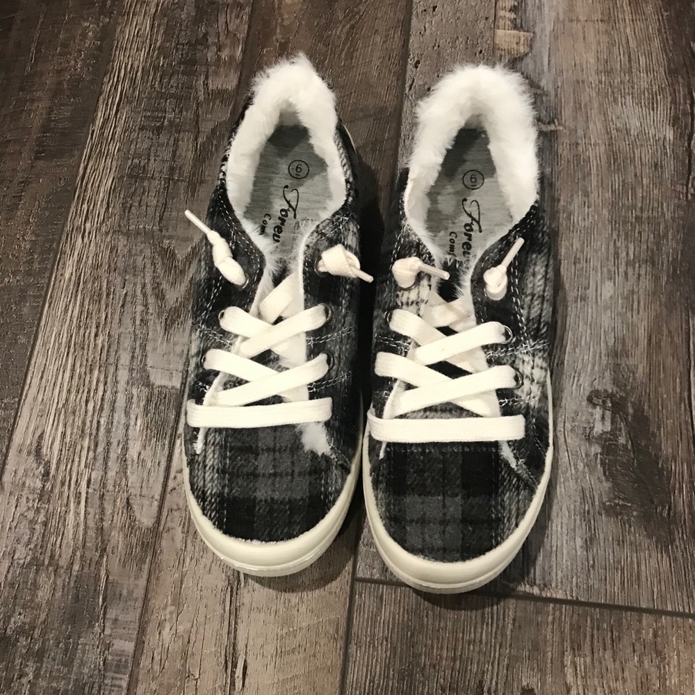 New in Box Forever Link Fur lined plaid sneakers!! - Picture 2 of 5